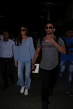 Sushant Singh Rajput, Kriti Sanon Spotted At Airport on 8th June 2017